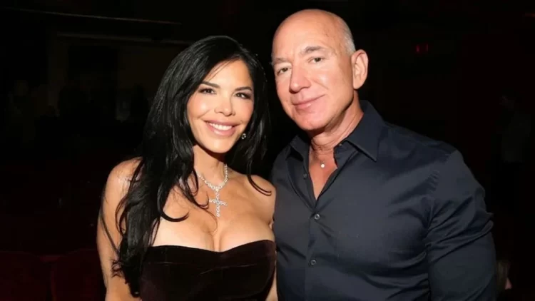 Causó risas: Esto dice la invitación a la boda de Jeff Bezos y Lauren Sánchez