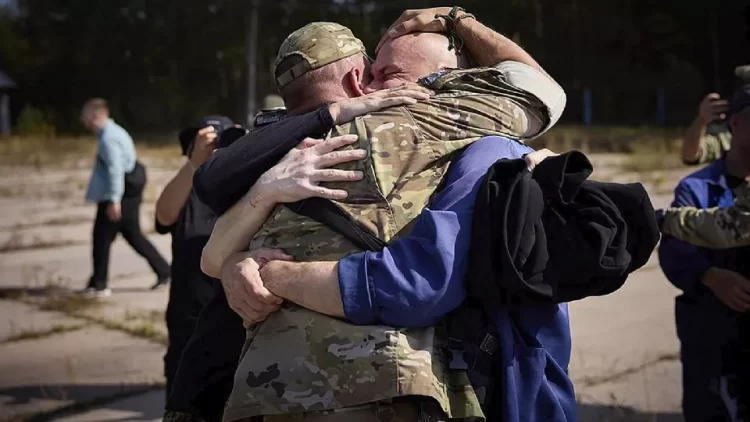 Rusia y Ucrania intercambian prisioneros de guerra