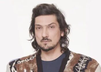 León Larregui lanza ‘Cometas’, una canción contra la guerra