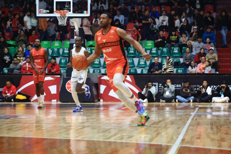 Correcaminos araña su primer triunfo en básquetbol; cae 93-97 ante Mineros en Zacatecas