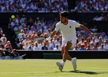 Alcaraz sufre ante Taylor Fritz y pasa a la final de Wimbledon