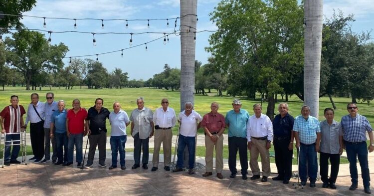 Politécnicos festejan 88 aniversario del C.P. Gilberto Nájera Alvídrez en el Club Campestre