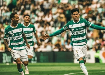 Santos Laguna golea 3-0 a Pumas de UNAM y rompe mala racha
