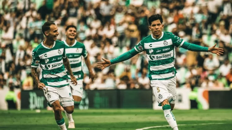 Santos Laguna golea 3-0 a Pumas de UNAM y rompe mala racha