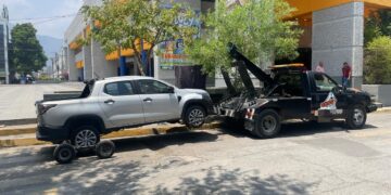 Llama Tránsito Municipal a evitar estacionarse en sitios prohibidos en Cd. Victoria