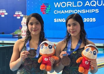 Gemelas mexicanas brillan en clavados sincronizados