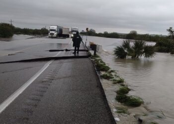 Cierran este martes tramo González de la carretera Victoria-Tampico por daño estructural e inundación