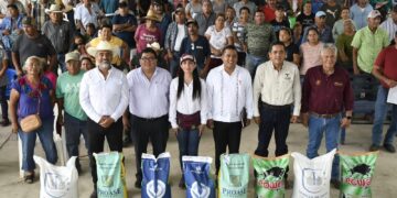 Sigue la SADER Estatal entregando semilla de sorgo y maíz a campesinos tamaulipecos del sur