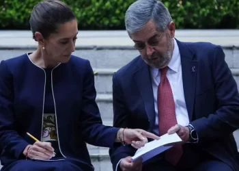 Claudia Sheinbaum y De la Fuente analizan estrategia ante aranceles de EU