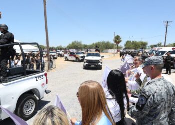 Entrega Américo Villarreal 63 vehículos para seguridad pública en Miguel Alemán