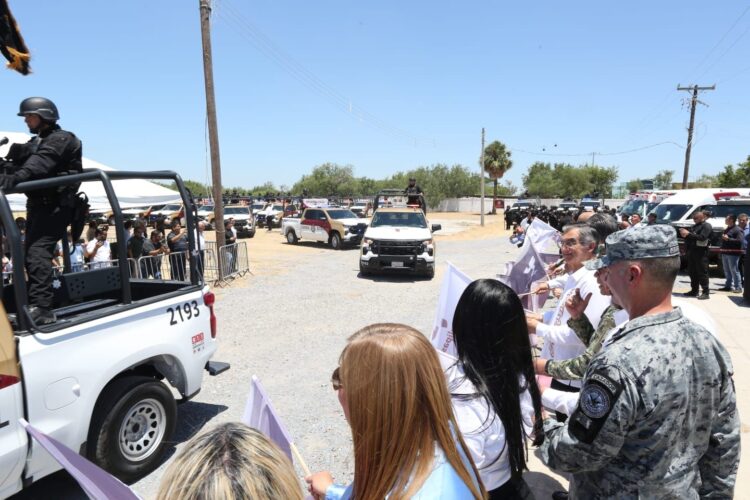 Entrega Américo Villarreal 63 vehículos para seguridad pública en Miguel Alemán