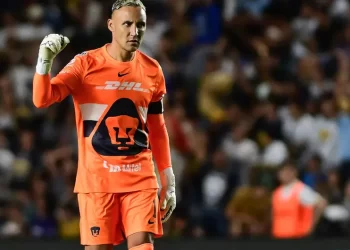 Keylor Navas tiene debut de ensueño con Pumas; derrota 2-0 a Querétaro