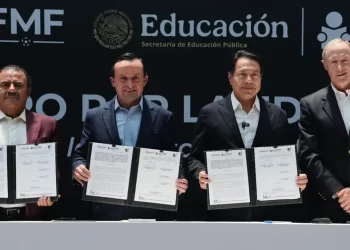 SEP y la FMF se unen en una alianza histórica para erradicar el analfabetismo en México