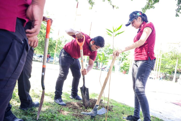 Sale el INJUVE al rescate de los parques olvidados en Cd. Victoria