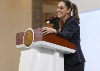 Sheinbaum se reúne con congresistas estadounidenses en Palacio Nacional