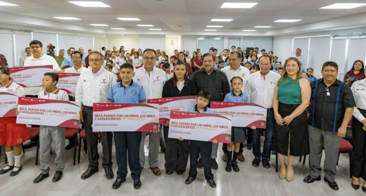 Entrega SET becas “Avanza Tamaulipas” y “Futuro Tamaulipas”