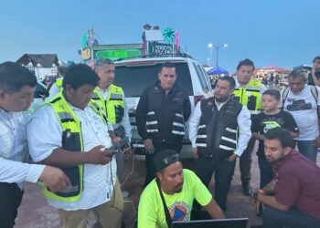 Buscan a persona que cayó en las escolleras en Madero