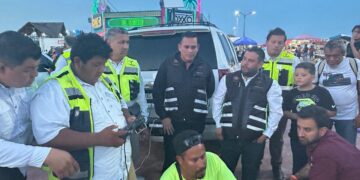 Buscan a persona que cayó en las escolleras en Madero