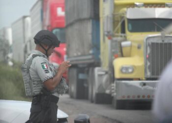 Sorgueros liberan carretera a Matamoros