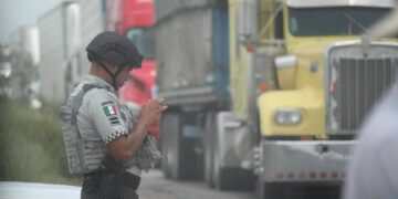 Sorgueros liberan carretera a Matamoros
