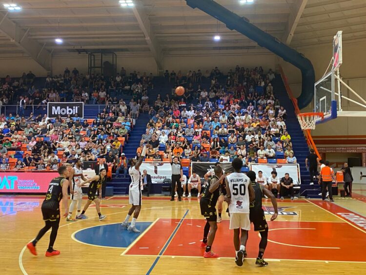 Correcaminos Básquetbol cae 78-98 ante Fuerza Regia; mostró mejor juego colectivo