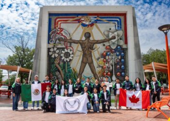 Inician 18 estudiantes de la UAT una estancia académica de verano en Victoria, Canadá
