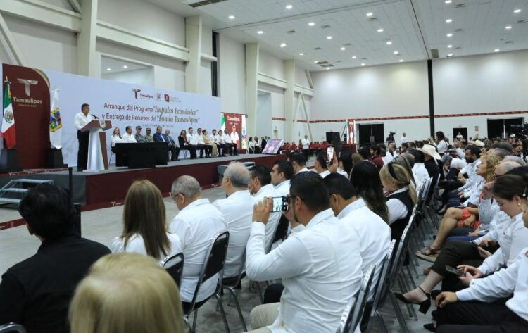 El gobernador Américo Villarreal entrega apoyos por más de 33 millones a emprendedores tamaulipecos