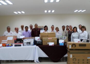 Entrega SET apoyos a estudiantes con discapacidad de planteles de nivel medio superior