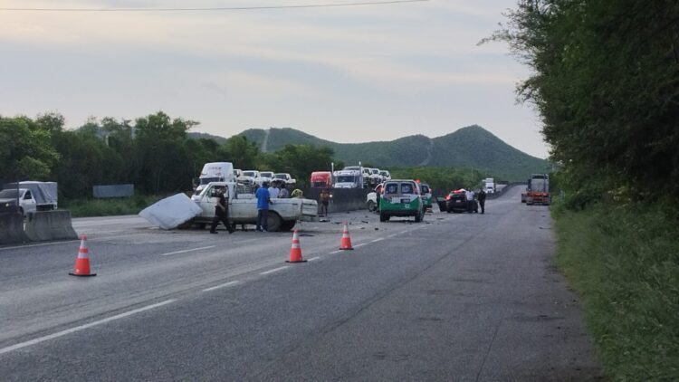 Choque en Villagrán suspende parcialmente circulación en la carretera Victoria Monterrey