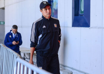 Tigres Femenil se despide de Hugo Ayala y Ofelia Solís