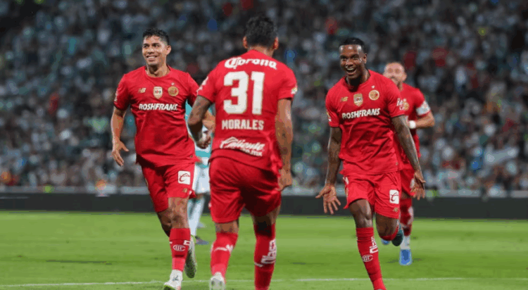 Toluca remonta y vence 4-2 a Santos Laguna