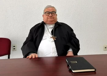 Capacitan a sacerdotes para dialogar con grupos criminales