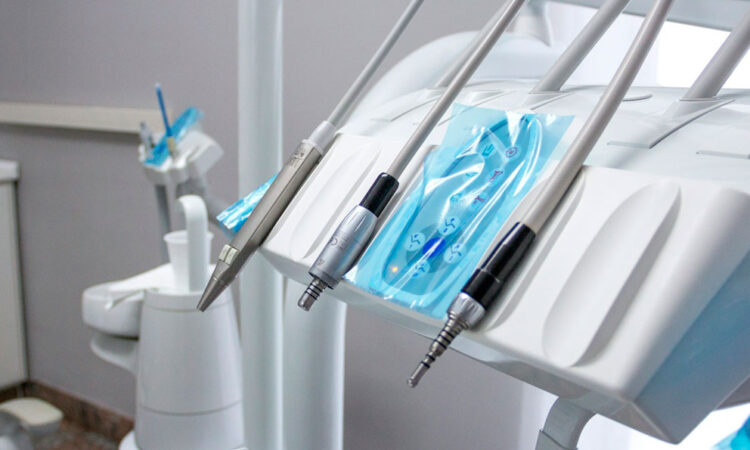 Restringe China dispositivos médicos a Europa