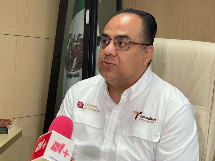 Capta SET a estudiantes migrantes