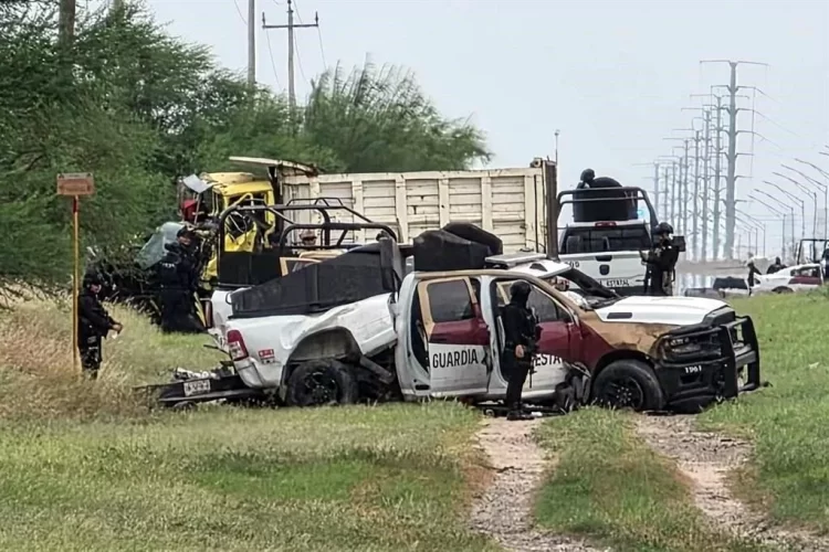 Mueren en accidente tres guardias estatales
