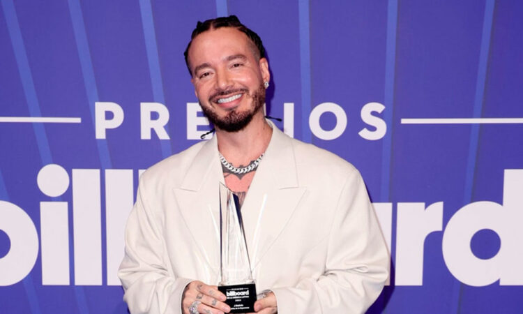 Reconocen a J Balvin por su labor cultural y social