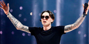 Los amores de Peso Pluma