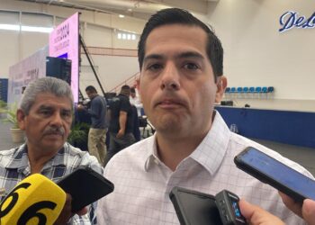 Acusan a persona en situación de calle de violencia en comercios