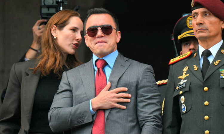 Recorte de Noboa genera rechazo de colectivos y oposición