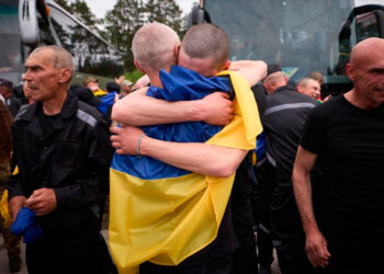 Acuerdan Moscú-Kiev intercambio de prisioneros