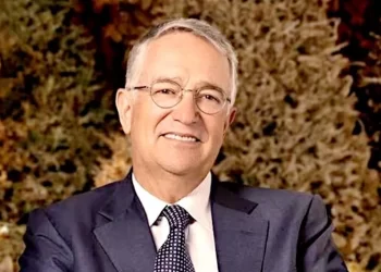 Revelan estafa al dueño de TV Azteca