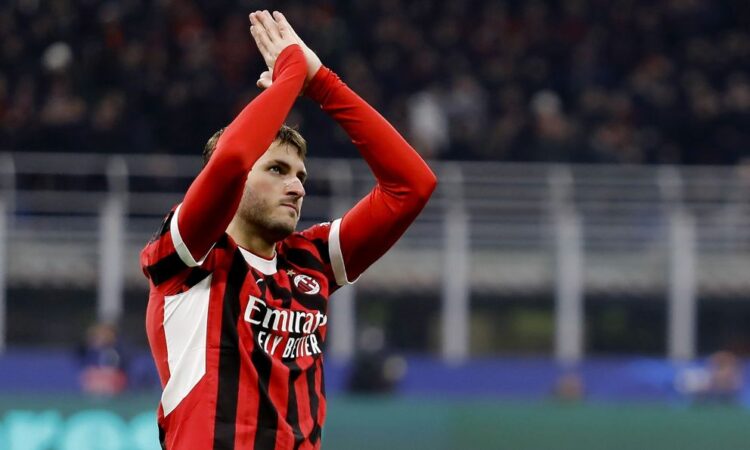 Santi Giménez podría ser usado como moneda de cambio; AC Milan quiere a Artem Dovbyk