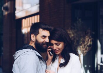 Un café, una confesión y esa pregunta incómoda 