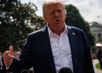 Trump sube la presión: impone arancel de 30 % a México si no frena fentanilo