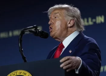 Inconstitucional, intento de Trump para eliminar ciudadanía por nacimiento