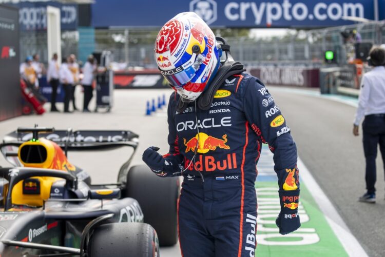 Ve Button a Verstappen fuera de Red Bull sin privilegios