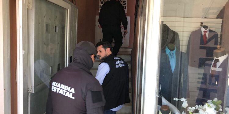 Rescatan del abandono a tres menores