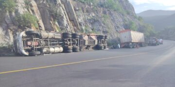 Cierran por accidente carretera Victoria-Jaumave