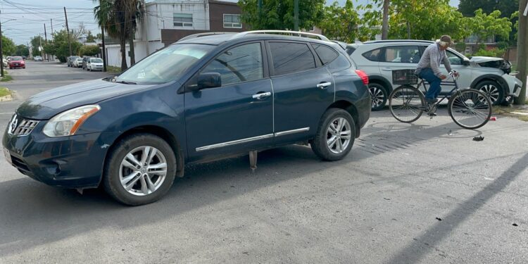 Heridos en choque dos adultos mayores