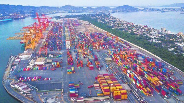 Anuncian inversión por más de 296 mil millones de pesos en puertos del país